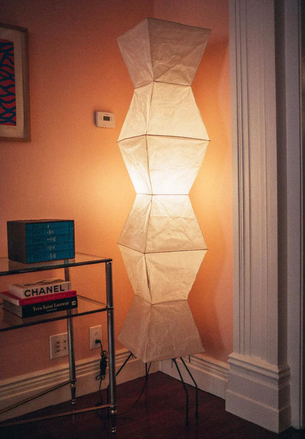 Akari Hourglass Paper UF4-L9 Floor Lamp