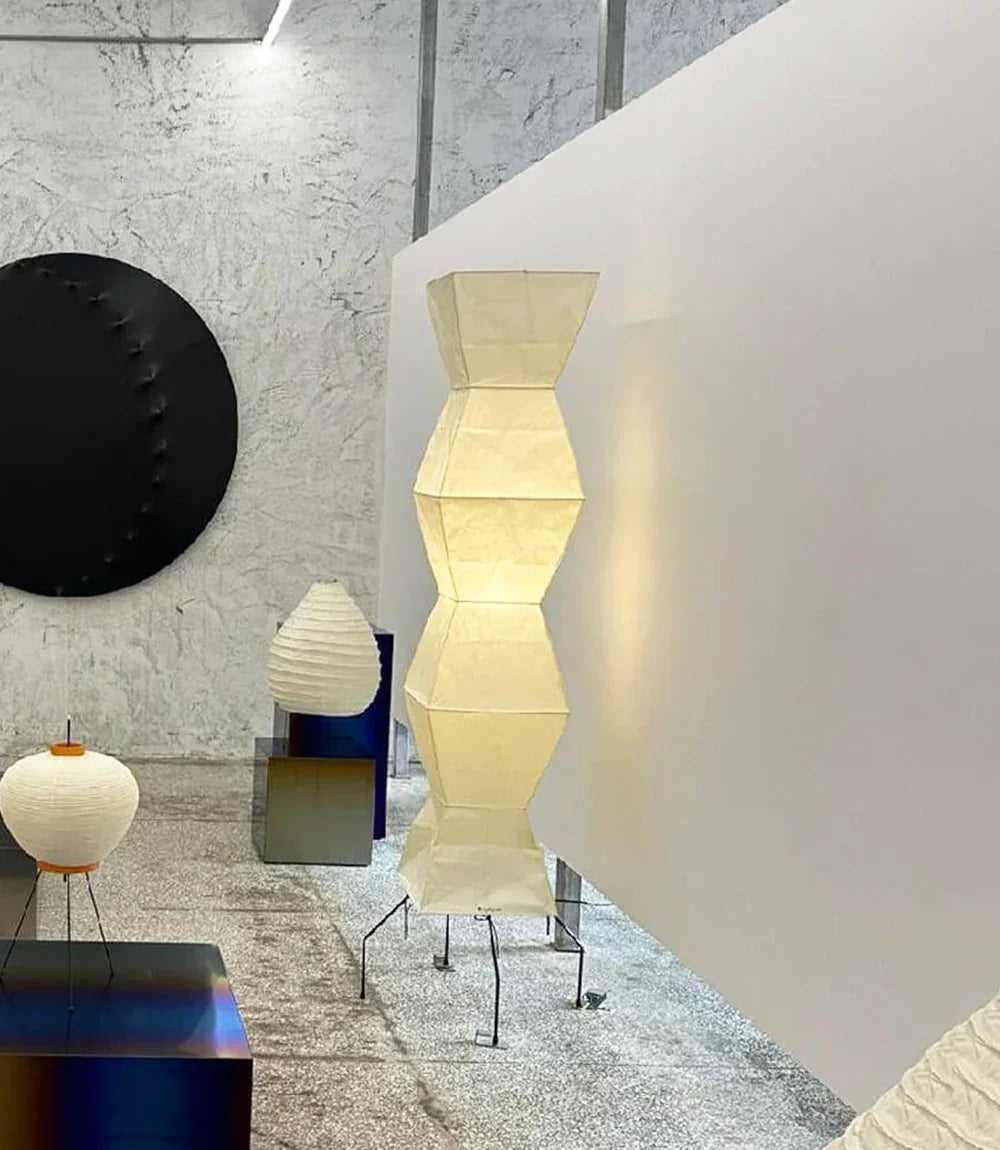 Akari Hourglass Paper UF4-L9 Floor Lamp
