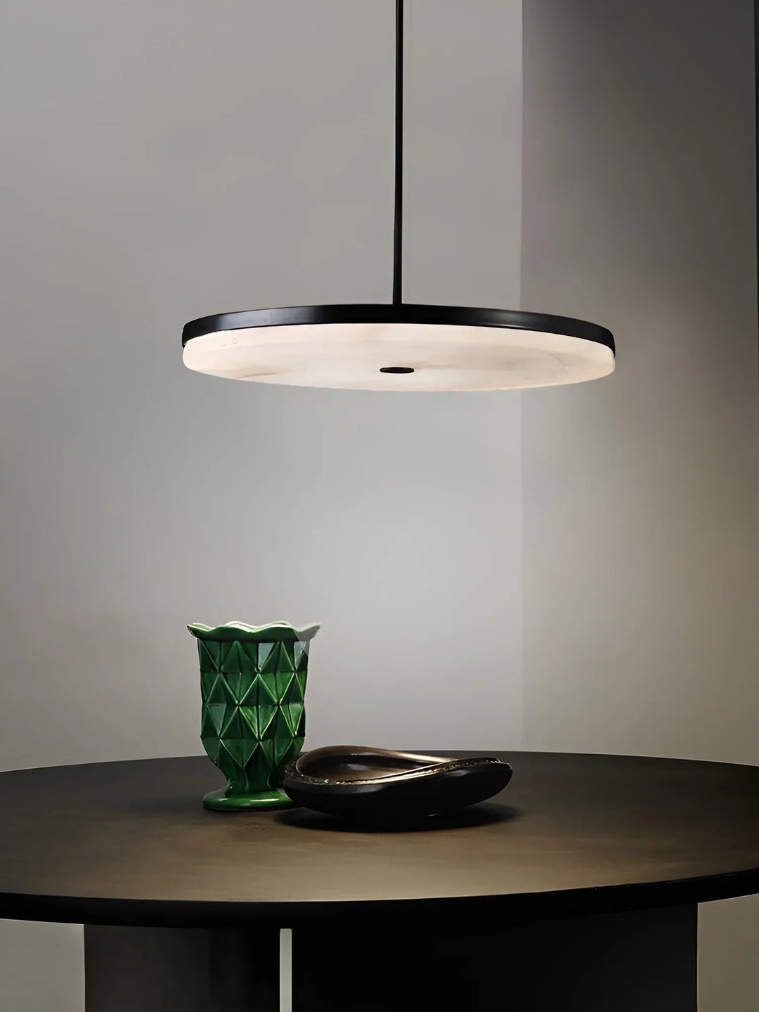 Manhattan Alabaster Pendant Light - view 8 | Woorglamp