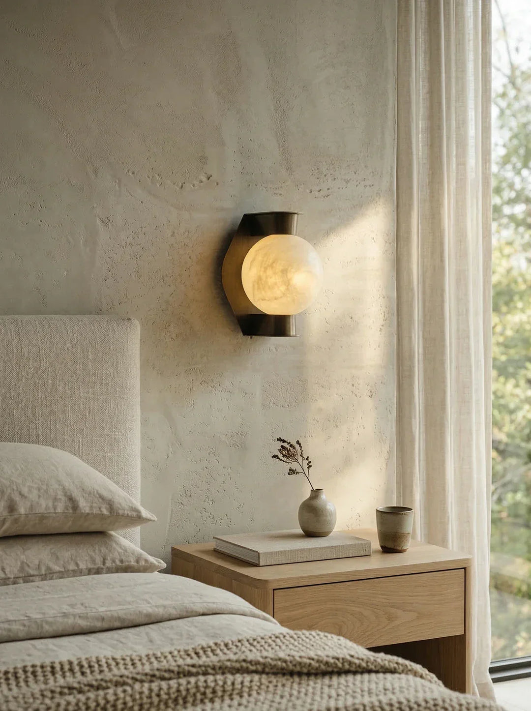 Alabaster Spherical Decorative Art Wall Lamp