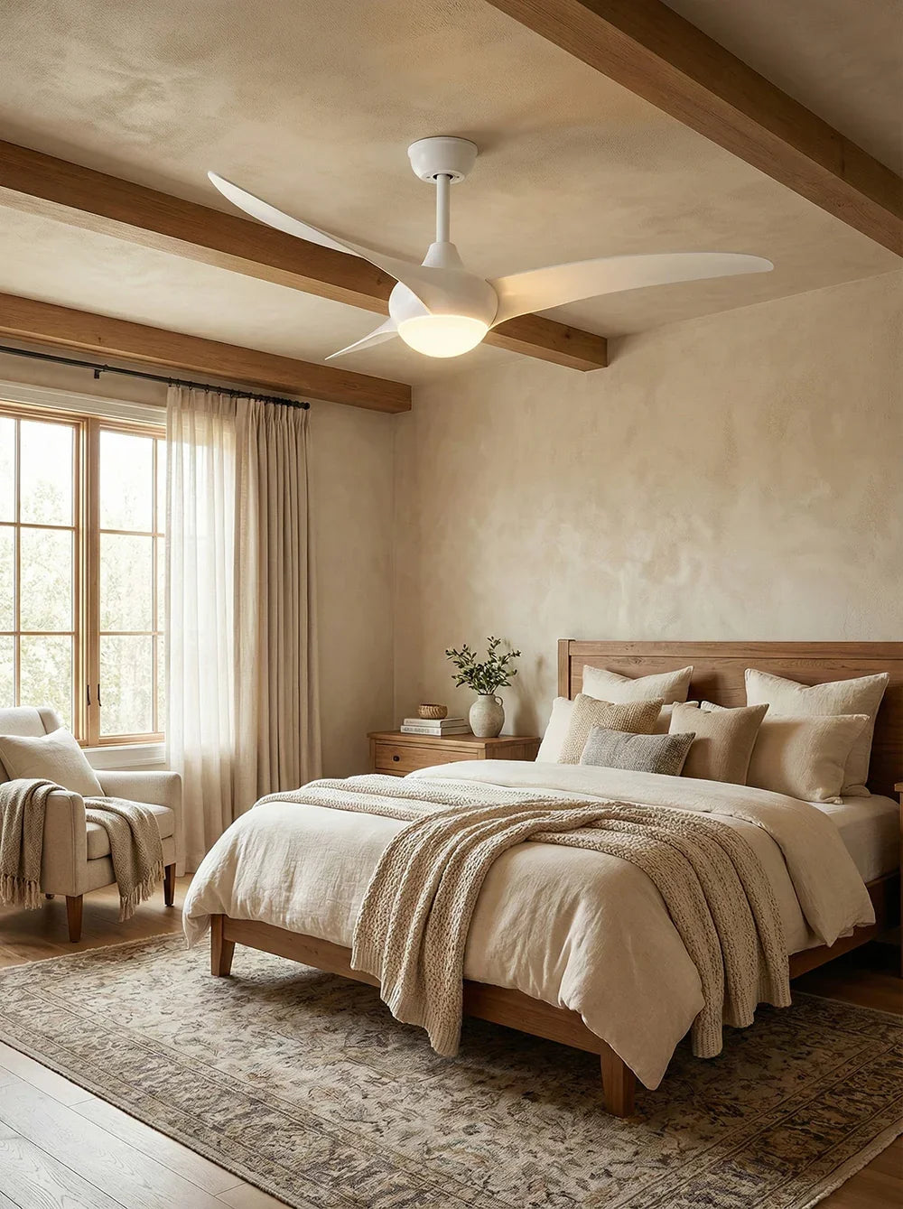 Streamlined Traditional Ceiling Fan Light